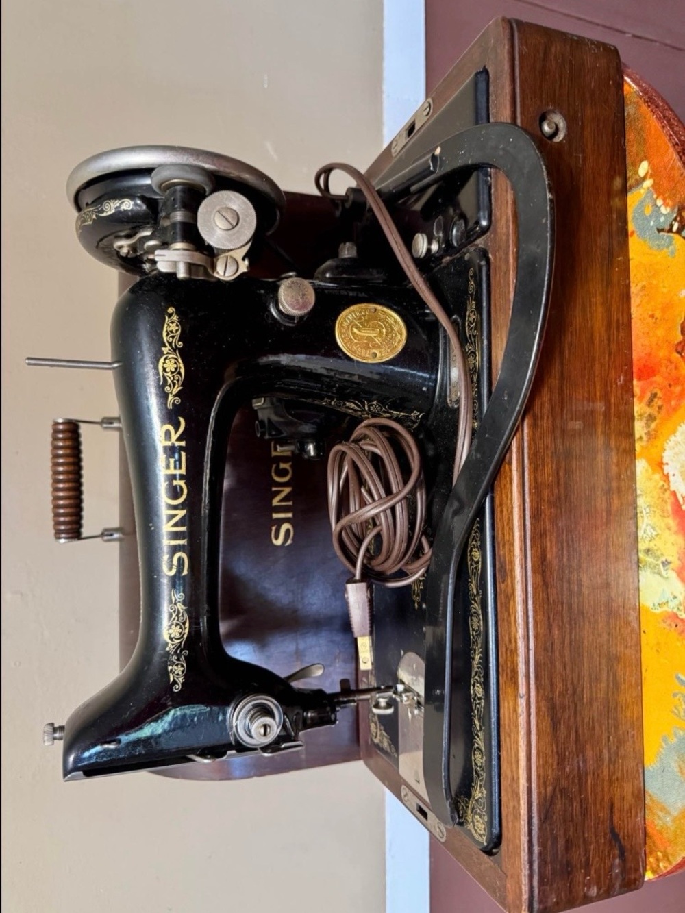 Vintage Singer 99-13 Sewing Machine Working w/ Case Manual Knee Control
